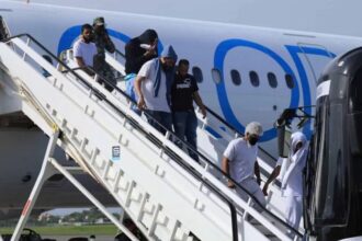 U.S. Coast Guard repatriates 51 Dominican and Haitian migrants intercepted near Puerto Rico | De Último Minuto English