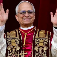 Leo XIV eliminates salary cuts for cardinals and senior Vatican officials | De Último Minuto English