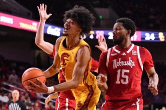 Basketball player Chad Baker-Mazara sues coach for alleged racist attack | De Último Minuto English
