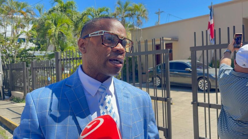 Tolentino drops charges, but Prosecutor's Office maintains case against minor accused of threatening him with a weapon | De Último Minuto English