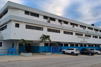 Theft reported inside Cienfuegos hospital; subject allegedly entered disguised as a doctor | De Último Minuto English