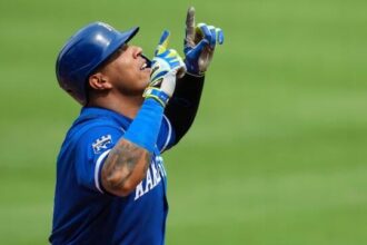 Gigantes sign infielder Jack Pineda as their fifth import | De Último Minuto English