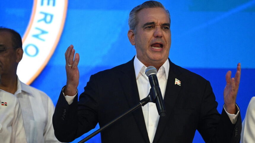 Luis Abinader assumes the presidency of the PRM today | De Último Minuto English