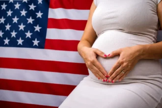 U.S. judge temporarily blocks Trump measures targeting “birth tourism”