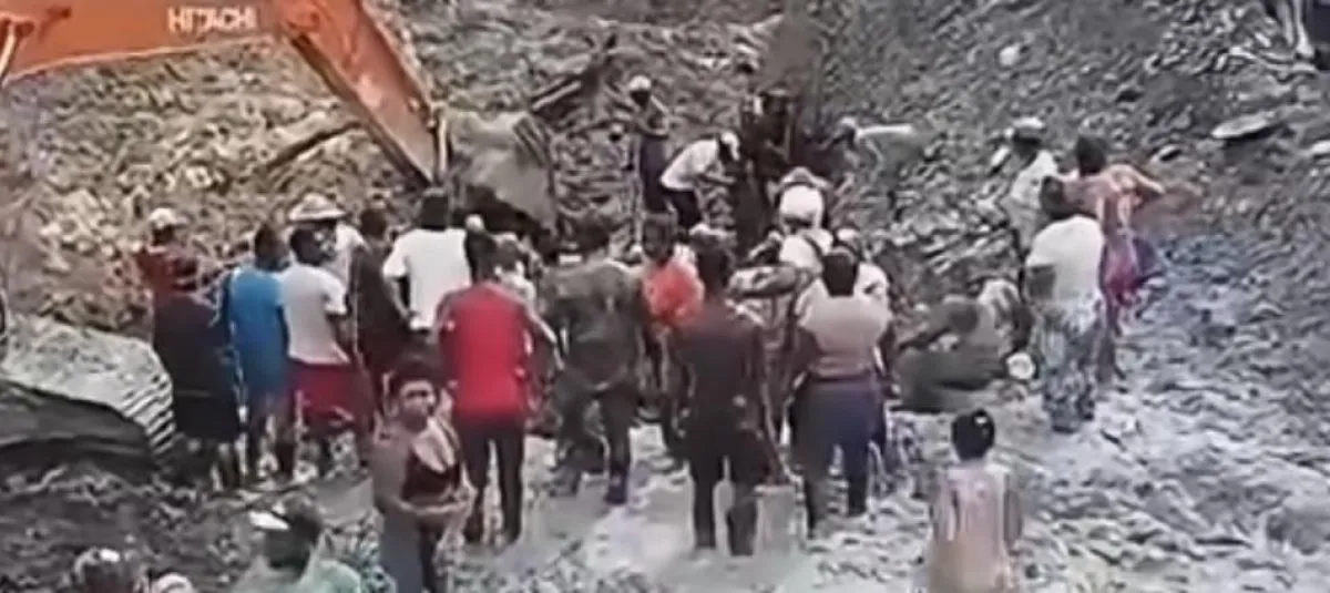 VIDEO: At least nine dead after gold mine landslide in southwestern Colombia