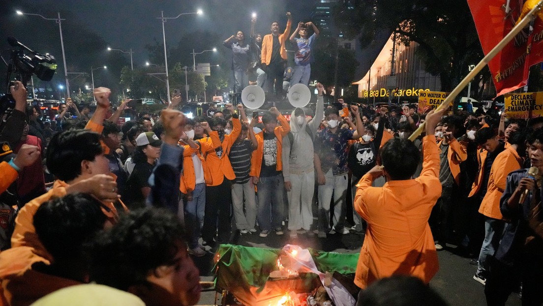 Indonesia sees student protests over corruption, rising costs and toxic ...