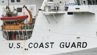 U.S. Coast Guard ends search for six people aboard medical aircraft | De Último Minuto English