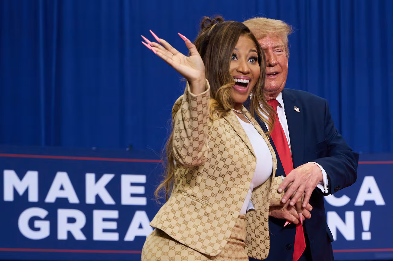 Trump says Nicki Minaj has a beautiful backside: “That’s hard to miss”