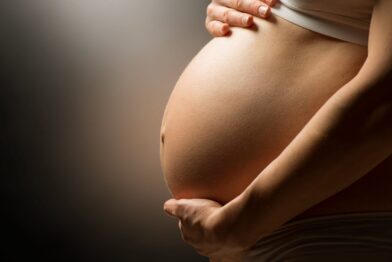 Around 12,000 teenagers give birth each year in the Dominican Republic | De Último Minuto English