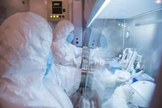 Russian laboratory worker dies as authorities investigate suspected plague case | De Último Minuto English