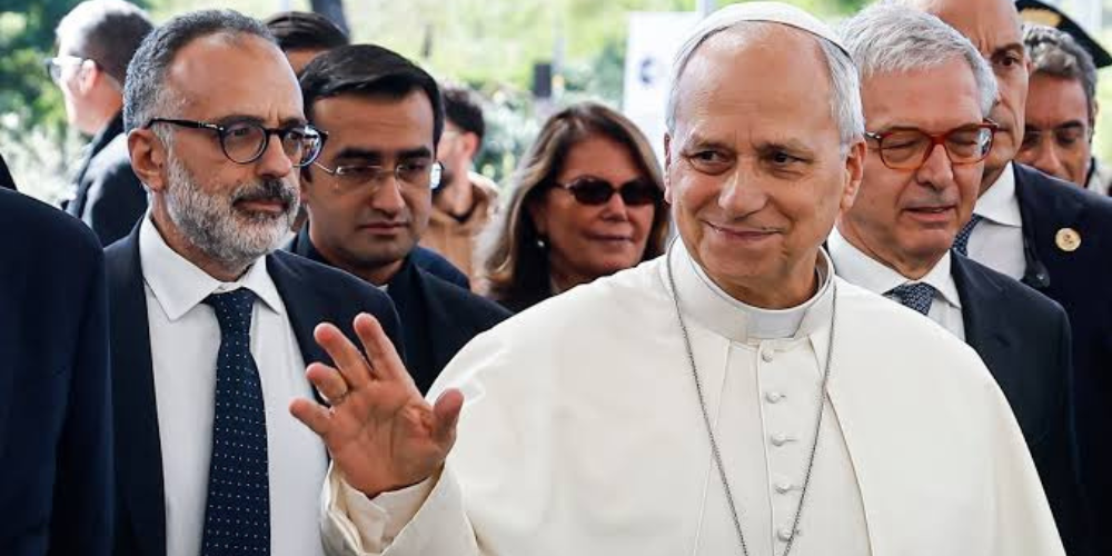 Pope Leo XIV resumes his activities from the hospital after undergoing lung cancer surgery | De Último Minuto English