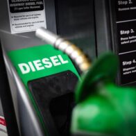 The G7 agrees to release 100 million barrels of diesel to try to stabilize prices | De Último Minuto English