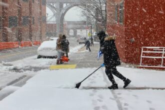 New York to register temporary workers for snow removal jobs