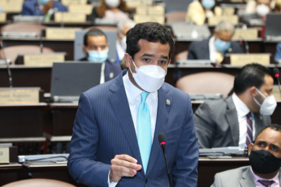 Diputado Omar Fernández.