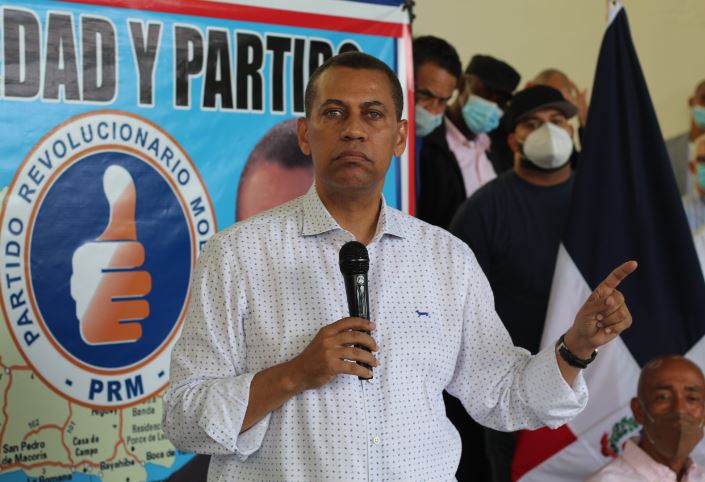 Dirigente del Partido Revolucionario Moderno (PRM), Guido Gómez Mazara