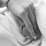 Novia de J Balvin comparte primera fotografía de su bebé Río