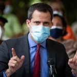 Guaidó advierte a Maduro que "se profundizará el conflicto" si no hay acuerdo