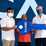 Presidente Abinader encabeza entrega de cañadas saneadas por la CAASD en el GSD