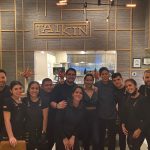 Estrellas de “Sin senos no hay paraíso” sorprenden a Carmen Villalobos en Taikin Asian Cuisine