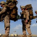 Estados Unidos ordena vacunación obligatoria de militares
