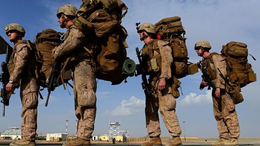 Estados Unidos ordena vacunación obligatoria de militares