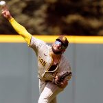Fernando Tatis Jr. por primera vez en el CF de Padres