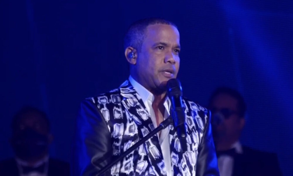 “Que cante Héctor Acosta, El Torito”, el espectáculo que traerá de vuelta al escenario al merenguero