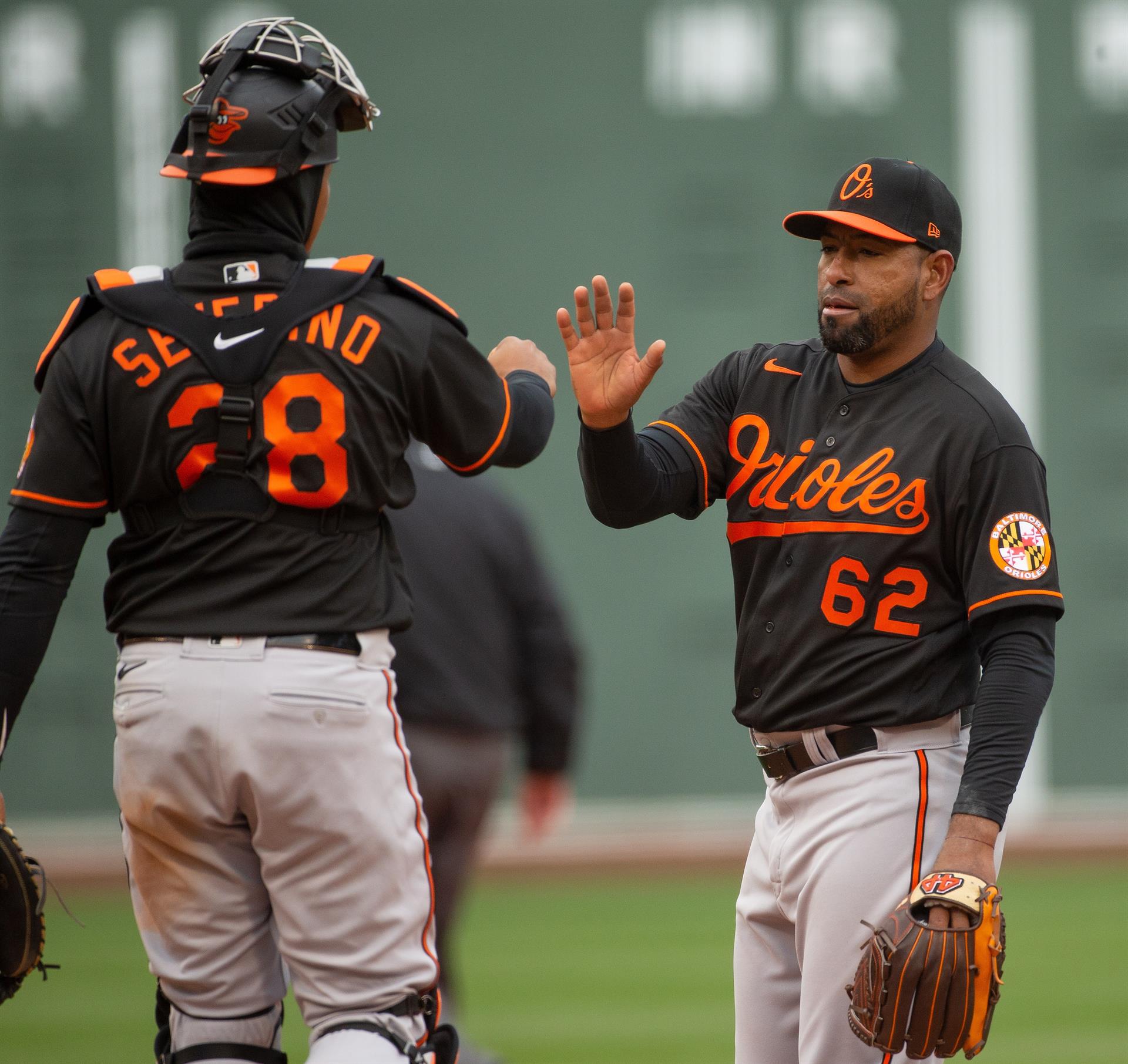 Pedro Severino dispara cuadrangular con las bases llenas en paliza de Orioles sobre Angelinos