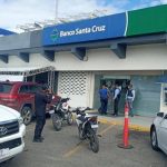 DNCD apresa dos personas en sucursal bancaria en Santiago