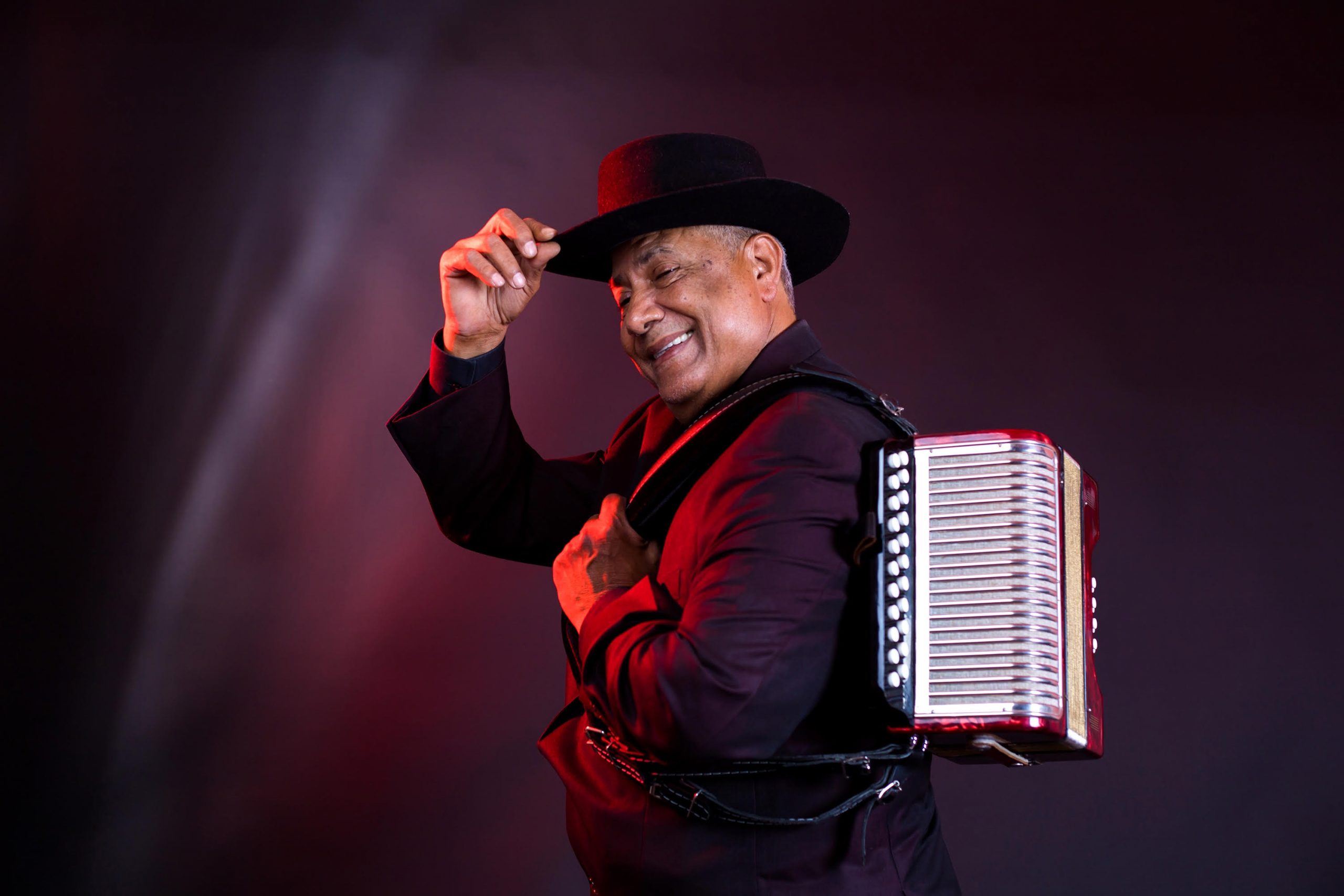 Francisco Ulloa: "Lo único que yo no quiero es que se le quite la dulzura al merengue típico"