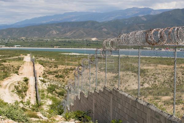 EE.UU. dona vehículos militares a RD para patrullar frontera con Haití
