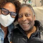 Hija de Pelé publica foto y afirma que "se recupera bien"