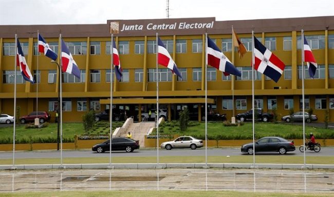 JCE extiende horario de servicios en nueve oficialías
