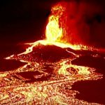 Lava del volcán de Canarias pierde velocidad, pero sigue causando estragos