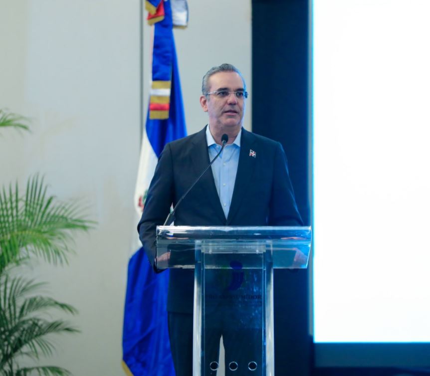 Luis Abinader: "siempre estaremos apoyando a la Iglesia"
