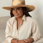 Josefina Cabrera lanza colección de sombreros artesanales