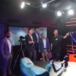 Ejecutivos de Agencia EFE visitan instalaciones de Alofoke Media Group; tratan temas de trabajos a futuro