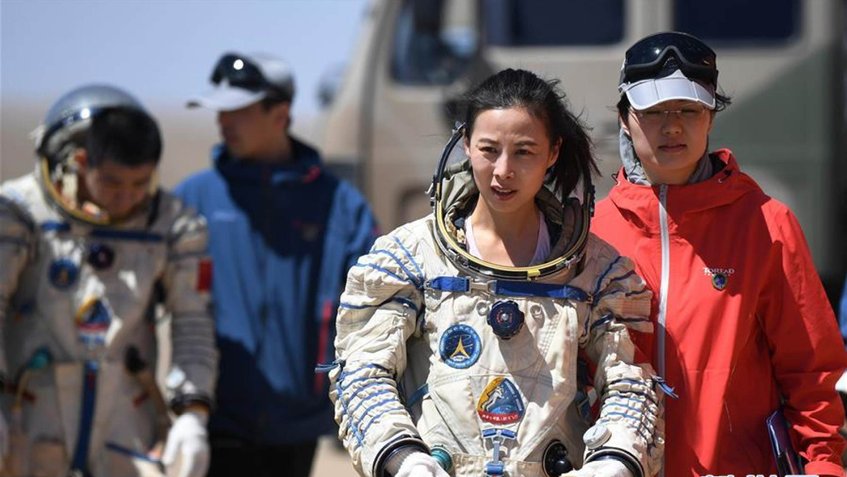 Próximo viaje tripulado a la estación espacial china incluirá a una mujer