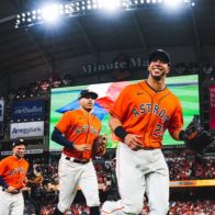 Astros derrotan Bravos e igualan Serie Mundial a uno por bando..