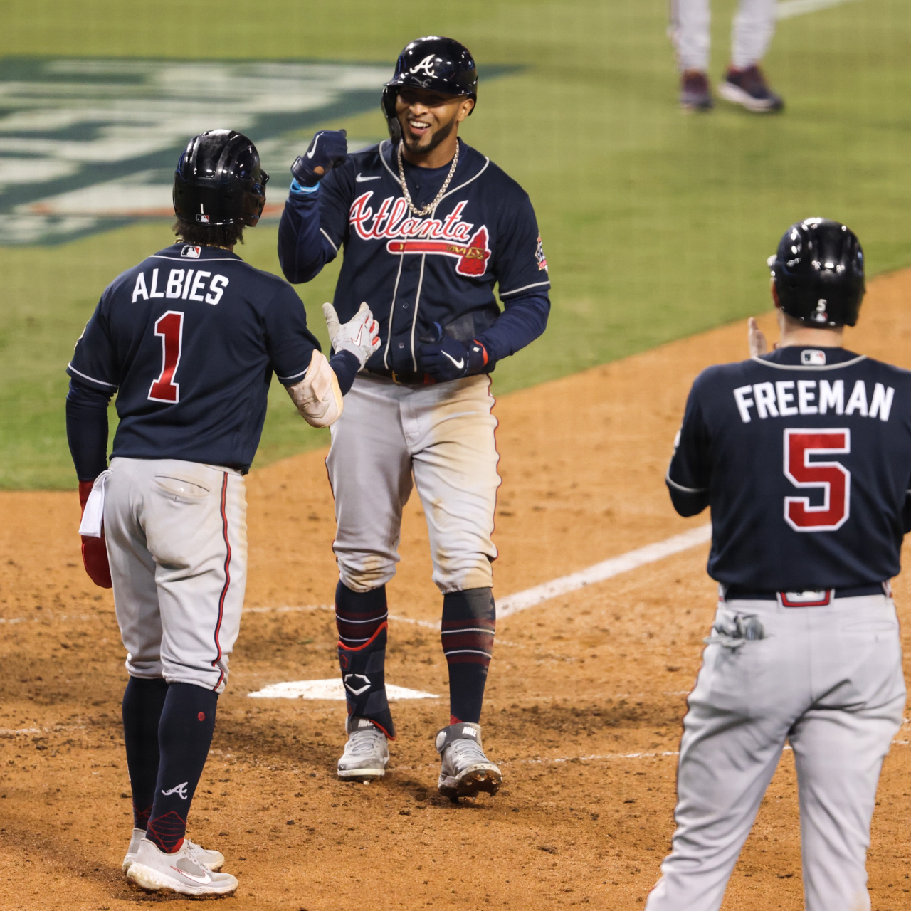 Bravos de Atlanta a ley de un triunfo para el pase a la Serie Mundial