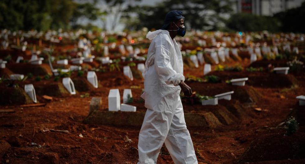 Muertes y contagios por COVID-19 cayeron un 80 % desde junio en Brasil