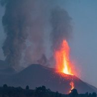 Un terremoto de magnitud 4,9 sacudió la isla de La Palma, el mayor desde la erupción del volcán