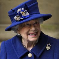 “No gracias”, la respuesta de la reina Isabel tras rechazar título de Vieja del año