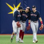 Se sacude Boston y empata Serie Divisional a un triunfo por bando