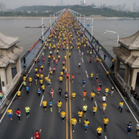 China aplaza maratón de Wuhan por rebrote de COVID-19