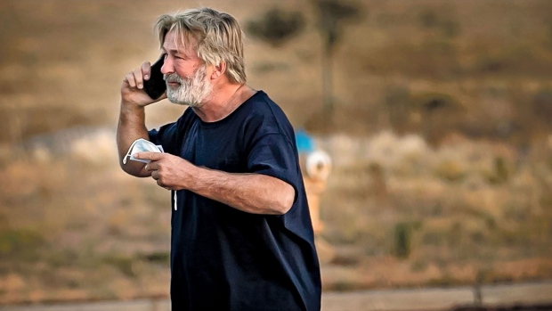 A Baldwin le dijeron que la pistola no tenía balas reales antes del disparo que mató a Halyna