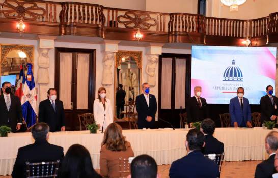 Encuesta revela los 12 dirigentes mejores valorados del partido de Gobierno