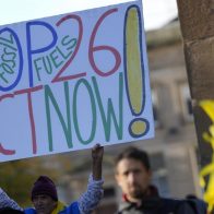 Activistas exigen más acciones para atacar el cambio climático en COP26