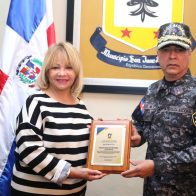 Alcaldesa de SJM reconoce a director regional de la Policía Nacional