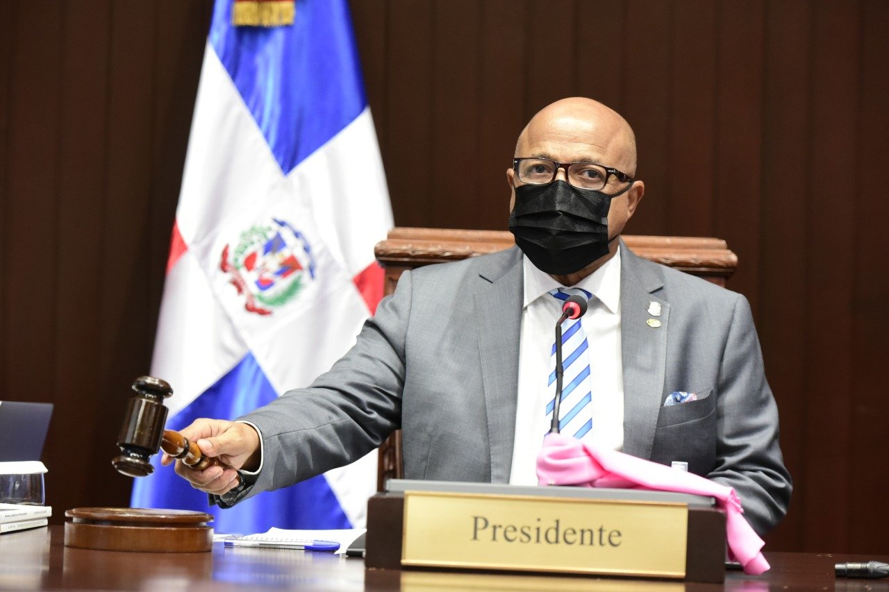 Diputados aprueban préstamo de 200 millones de dólares